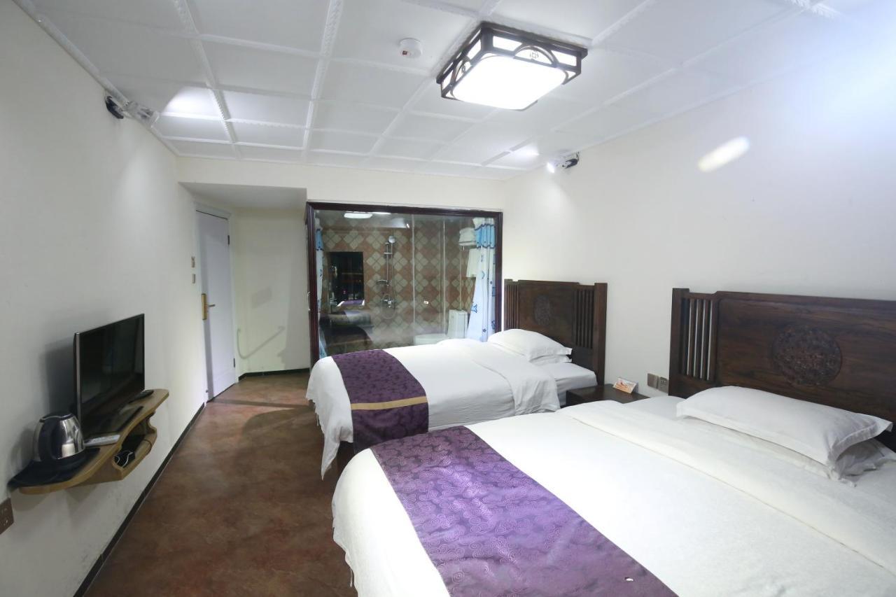 Lqj Riverside Guest House 펑황 외부 사진