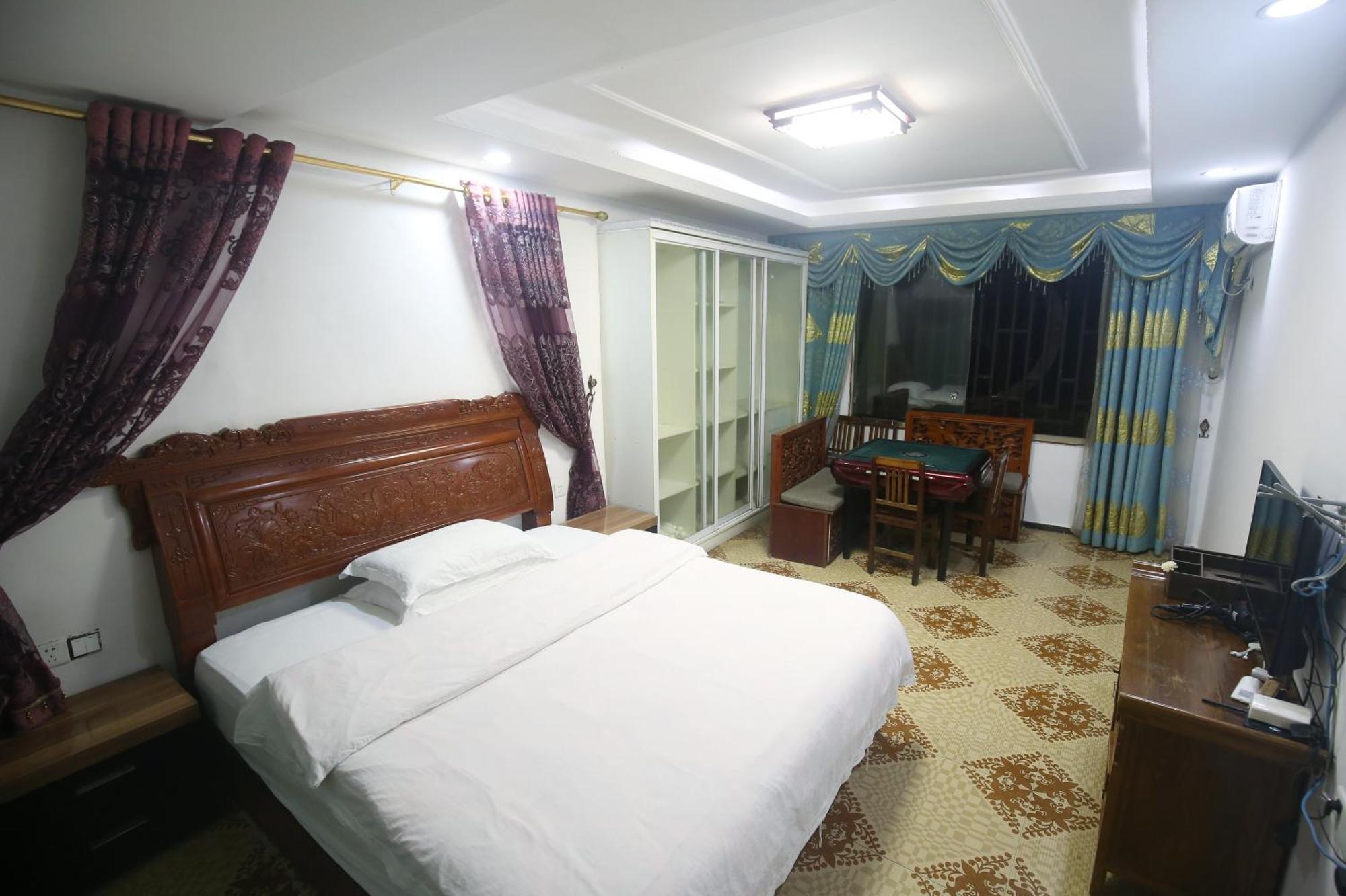 Lqj Riverside Guest House 펑황 외부 사진
