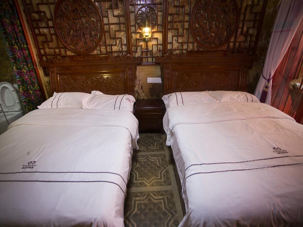 Lqj Riverside Guest House 펑황 외부 사진